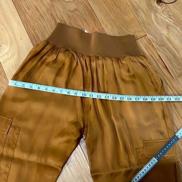 NWT Stunning 5 a 7 cinq a sept Giles Pant in Pecan (color) luxury feel and fit! - Picture 10 of 13